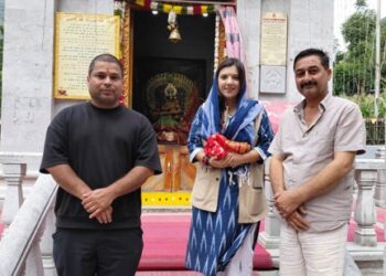  Devyani Rana Visits Sharda Temple at LoC in Teetwal, Calls for Sharda Peeth Corridor