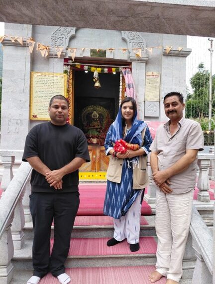 Devyani Rana Visits Sharda Temple at LoC in Teetwal, Calls for Sharda Peeth Corridor