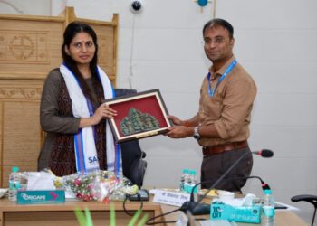 Raksha Khadse reviews sports development in West Bengal, assures SAI support