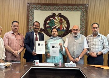 Rashtriya Raksha University Enters Strategic Partnership with University of Kashmir, signed MoU