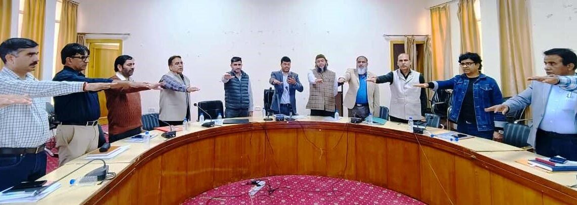 Ramban Officials Take Integrity Pledge During Vigilance Awareness Week