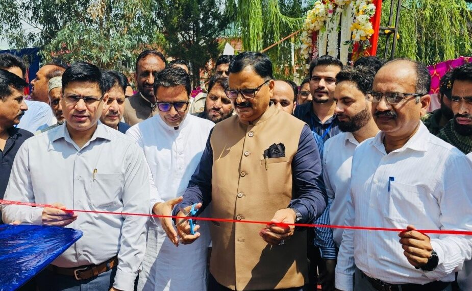 Rana launches Akaanksha Haat in Poonch