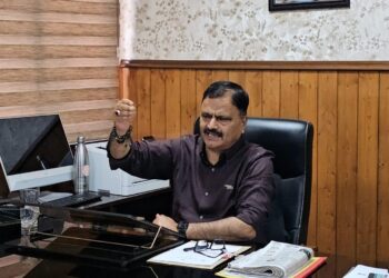Rana reviews flood relief, traffic management, EMRS functioning in Poonch