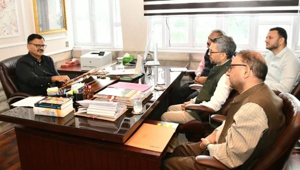 Rana calls for revival of willow cultivation to sustain Kashmir’s cricket bat industry