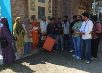 RAWE Students Visit Progressive Woman Farmer at Bakiahkar, Handwara