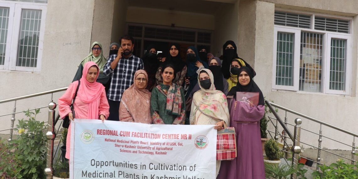 RCFC NR-II promotes Scientific Cultivation of Medicinal Plants through Awareness Prog at KVK Kupwara