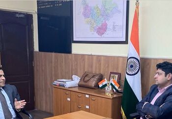 Regional Passport Officer Jammu calls on Div Com