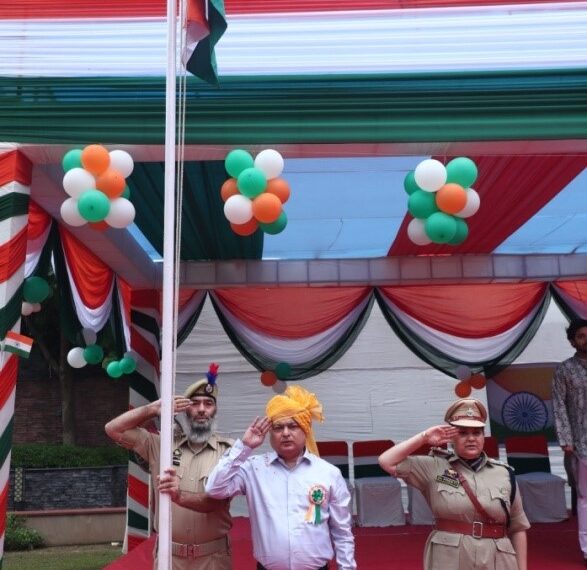 Resident Commissioner J&K observes Independence Day at New Delhi