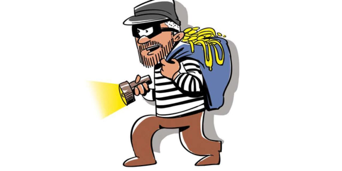 Robbers throw chili powder into man’s eyes, rob him of Rs 37,500 in Kulgam