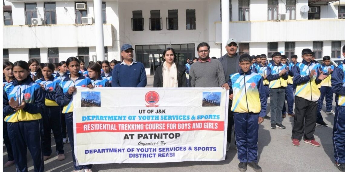 DC flags off expedition organised to promote fitness among youth