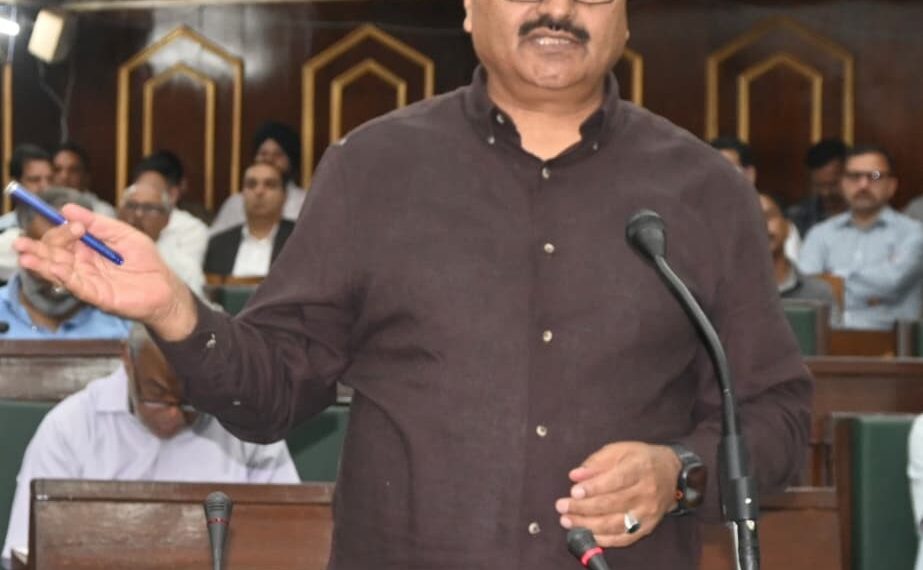 Land alienation under S-432 matter under examination: Govt
