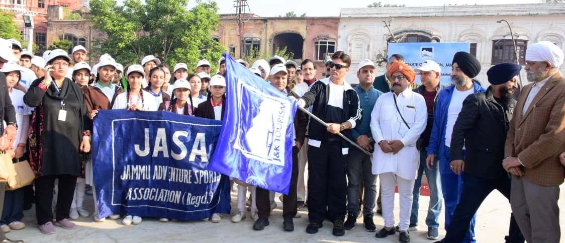Tourism Directorate organises Heritage Walk from Mubarak Mandi to Amar Mahal