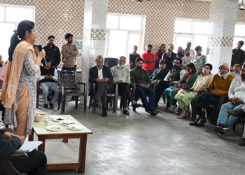 DC Samba chairs Block Diwas at Purmandal, listens to public grievances