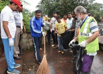 Udhampur Admin conducts mass cleanliness cum sanitation drive under ‘Har Ghar Tiranga, Har Ghar Swachhata’ Initiative at Devika Ghat