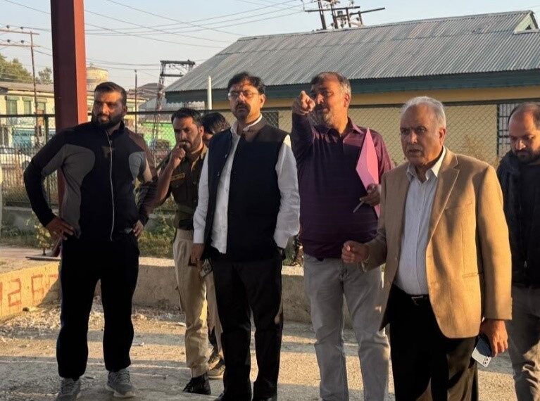 Satish Sharma visits Pampore, takes first-hand assessment of  facilities available at key sports grounds
