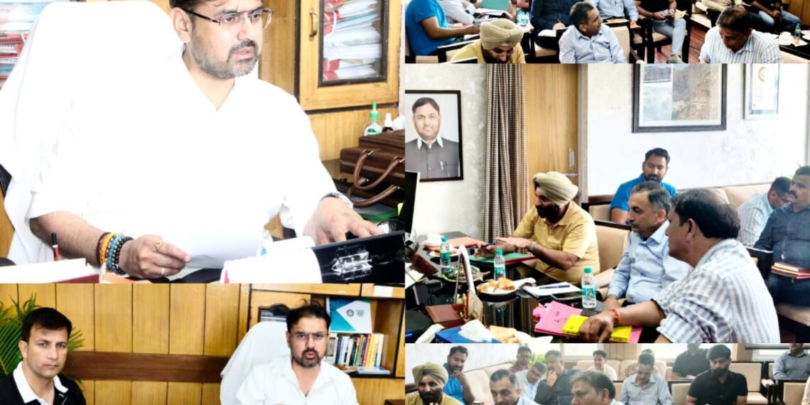 Satish Sharma reviews functioning of Transport Deptt, asks for strict compliance to traffic rules