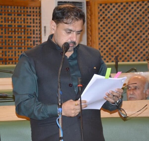 Wide network of Fair Price Shops established across J&K: Satish Sharma