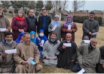 SDA formally allots 19 plots to the beneficiaries at Sumerbugh
