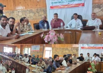 Secy J&K-KVIB presides over awareness camp in Gurez