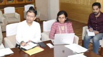 Secy IT Deptt reviews Single Window System