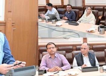 Secy IT reviews progress of key IT initiatives at Civil Sectt