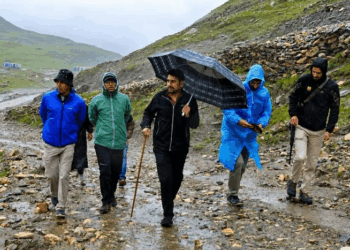 Secy RDD reviews sanitation services for Amarnath Yatra along Pahalgam axis