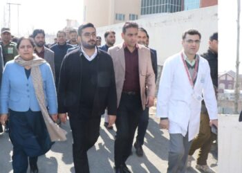 DC Srinagar, Principal GMC , SSP Traffic review work on Entry Gate, Addl Parking Space, LMV Underpass for B&J Hospital, Barzulla