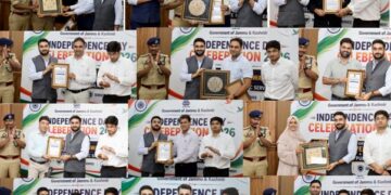Srinagar Admin felicitates meritorious Civil & Police Officials in the run up to I-Day Celebrations