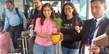 Srinagar Airport Celebrates Yatri Suvidha Diwas with Cultural and Social Activities