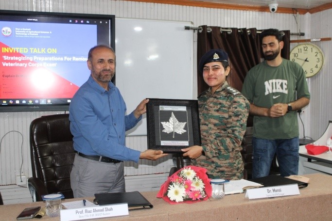 SKUAST-K hosts Indian Army Vet Captain Mansi for career talk