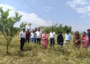 SKUAST-K VC Visits Pampore Station, Inaugurates Molecular Lab to Boost Saffron Research