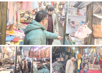 City Municipal Commr Srinagar visits Vending Zone at Lal Chowk