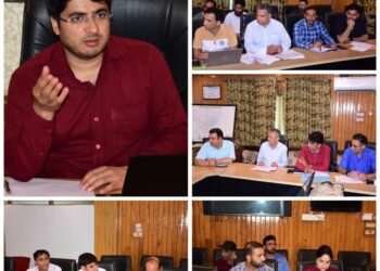 City Municipal Commr Srinagar holds high-level review to Fast-Track CAPEX Works
