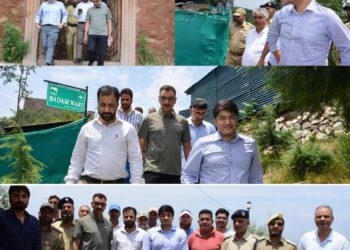 City Municipal Commr Srinagar reviews Urban Greening Initiatives during Inspection of Hari Parbat Range