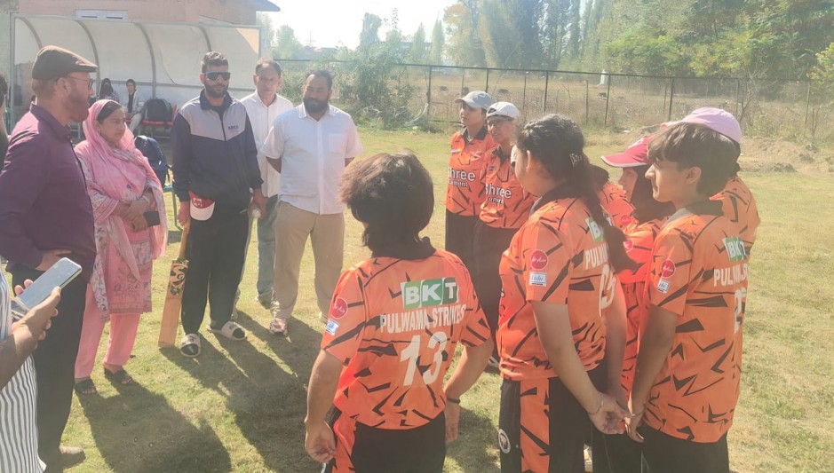 ADC Sopore visits Khushal Stadium; reviews Sports Activities, Facilities