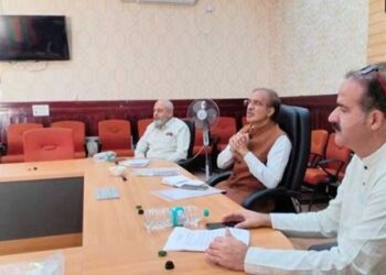 AIGRK inspects Sub-Registrar offices in Srinagar, takes stock of registration process