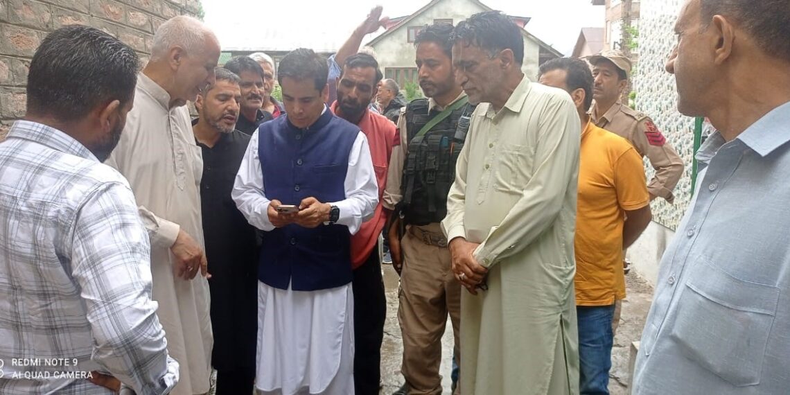 Tanvir Sadiq releases ₹300 Lakh for Development works in Zadibal constituency