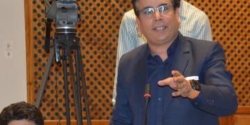 Tanvir Sadiq congratulates Speaker on successful NeVA rollout