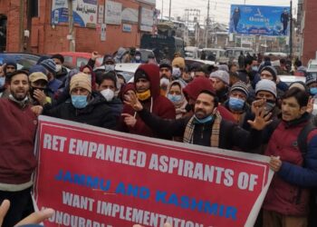 Empaneled ReT aspirants hold protest at Press enclave Srinagar, demand immediate issuance of appointment orders.