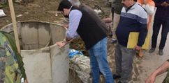 unicipal Comr visits Moominaabad Tengpora to review drainage scheme