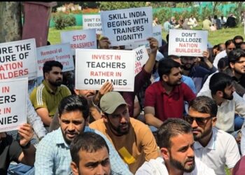 Vocational Trainers Continue Peaceful Protest, Seek Regular Job Policy