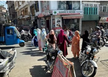 Habba Kadal residents protest over water shortage