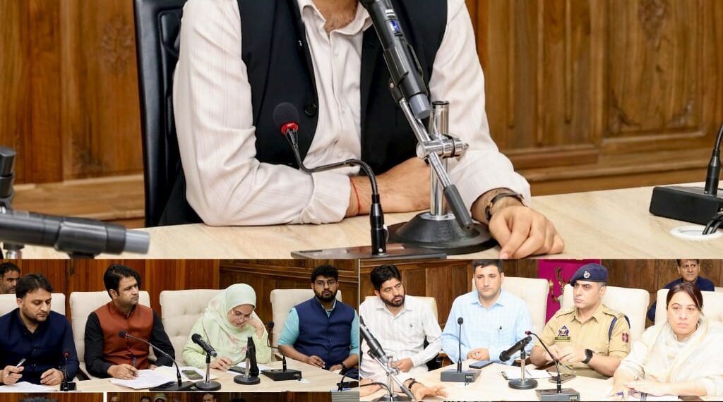 Inclement Weather Forecast: DC Srinagar conducts DDMA Meeting, reviews readiness measures of all line deptts