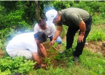 Wildlife Warden visits Thein Conservation Reserve Kathua