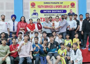 District Jammu lifts Division- level Taekwondo championship trophy